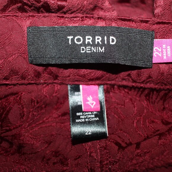 Torrid Embossed Plus Size Jeans Burgundy Size 22W - Picture 10 of 10